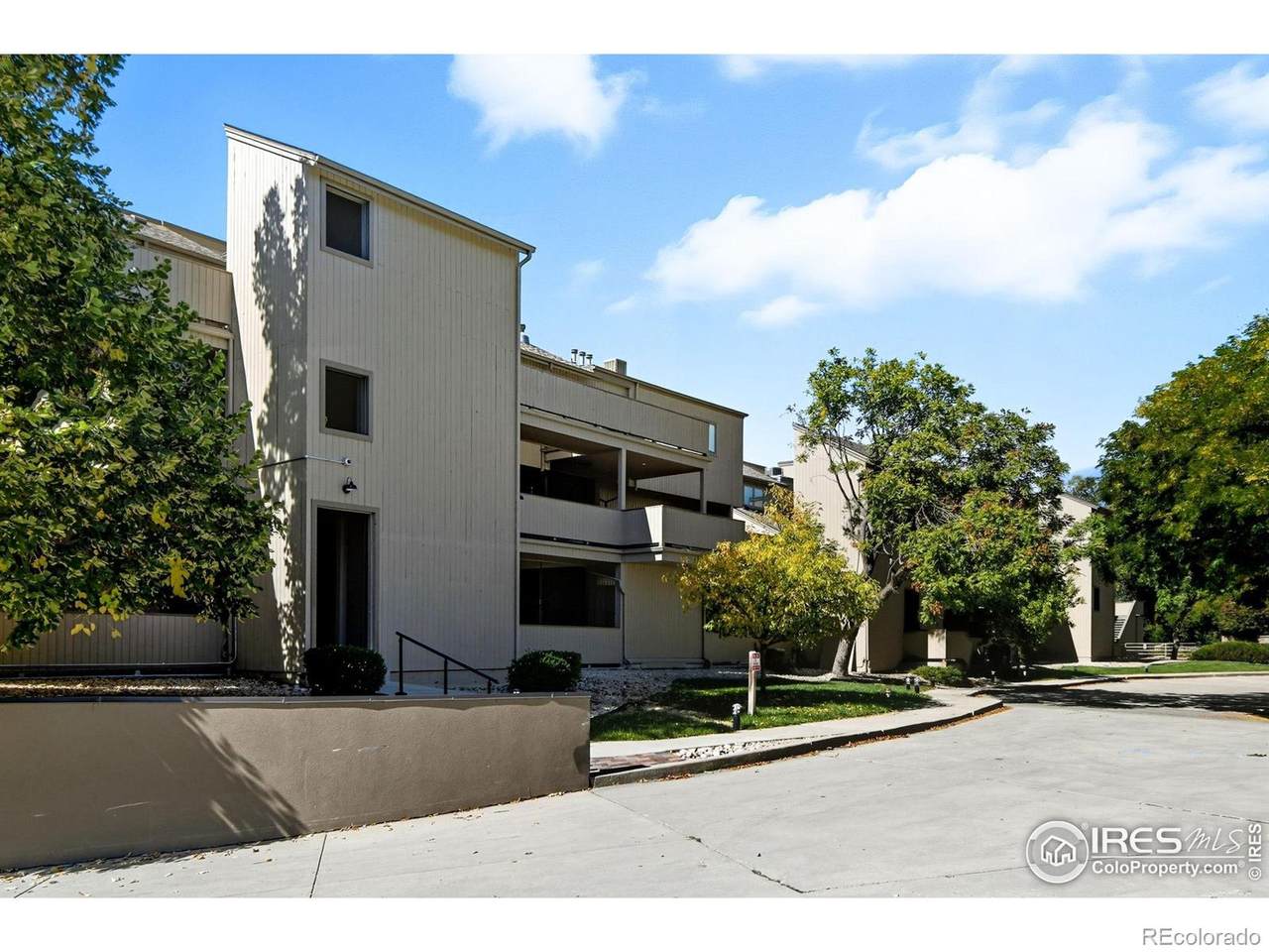 2938 Kalmia Avenue - Photo 1