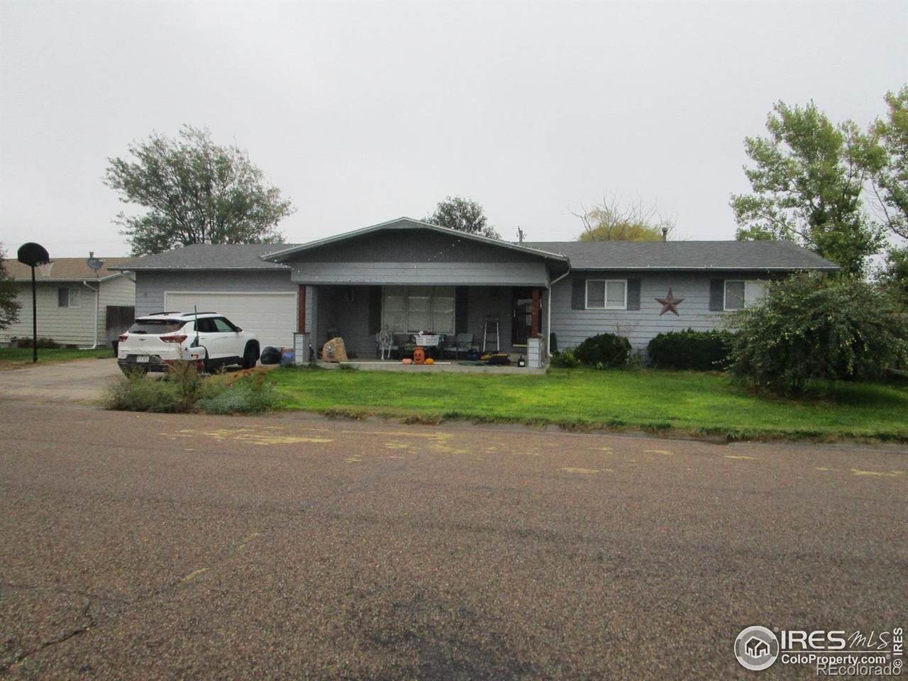 322 Vine Street - Photo 1