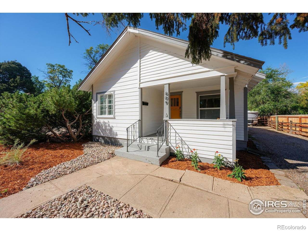 609 City Park Avenue - Photo 1