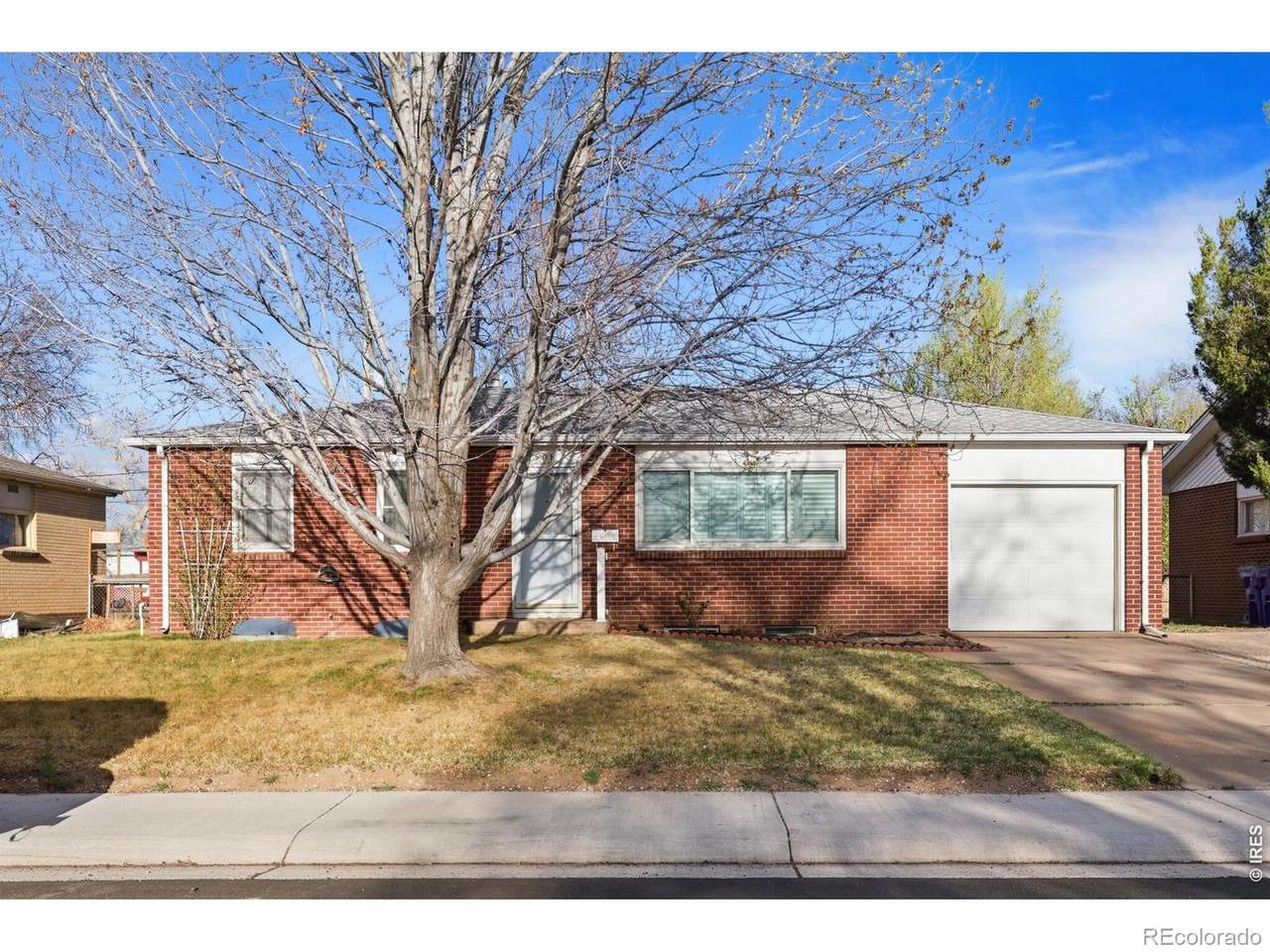 508 26th Ave Ct - Photo 1