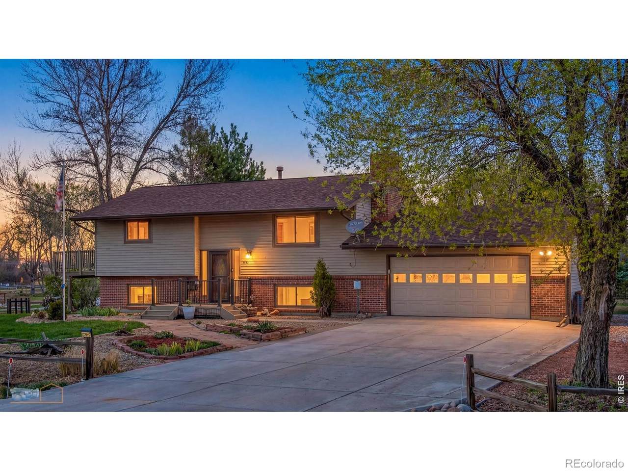 3978 Viewpoint Way - Photo 1
