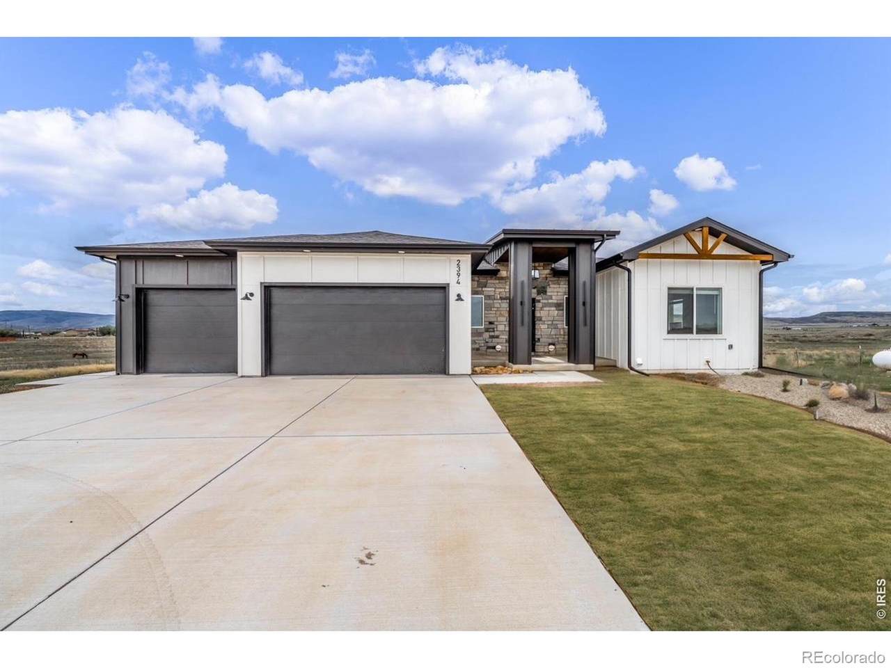 2394 Davis Street - Photo 1