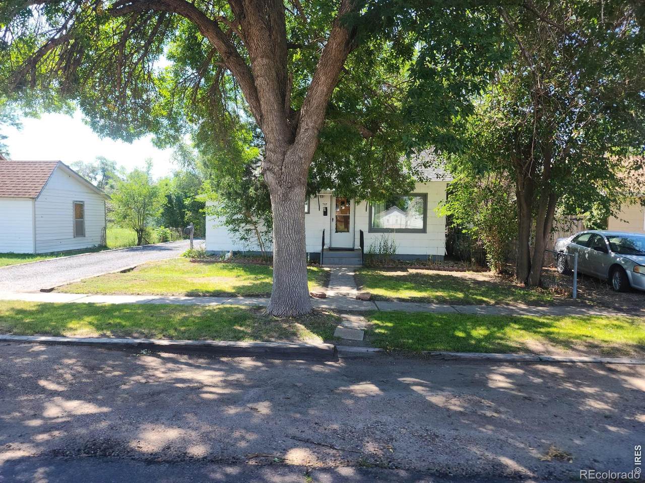 425 Platte Street - Photo 1