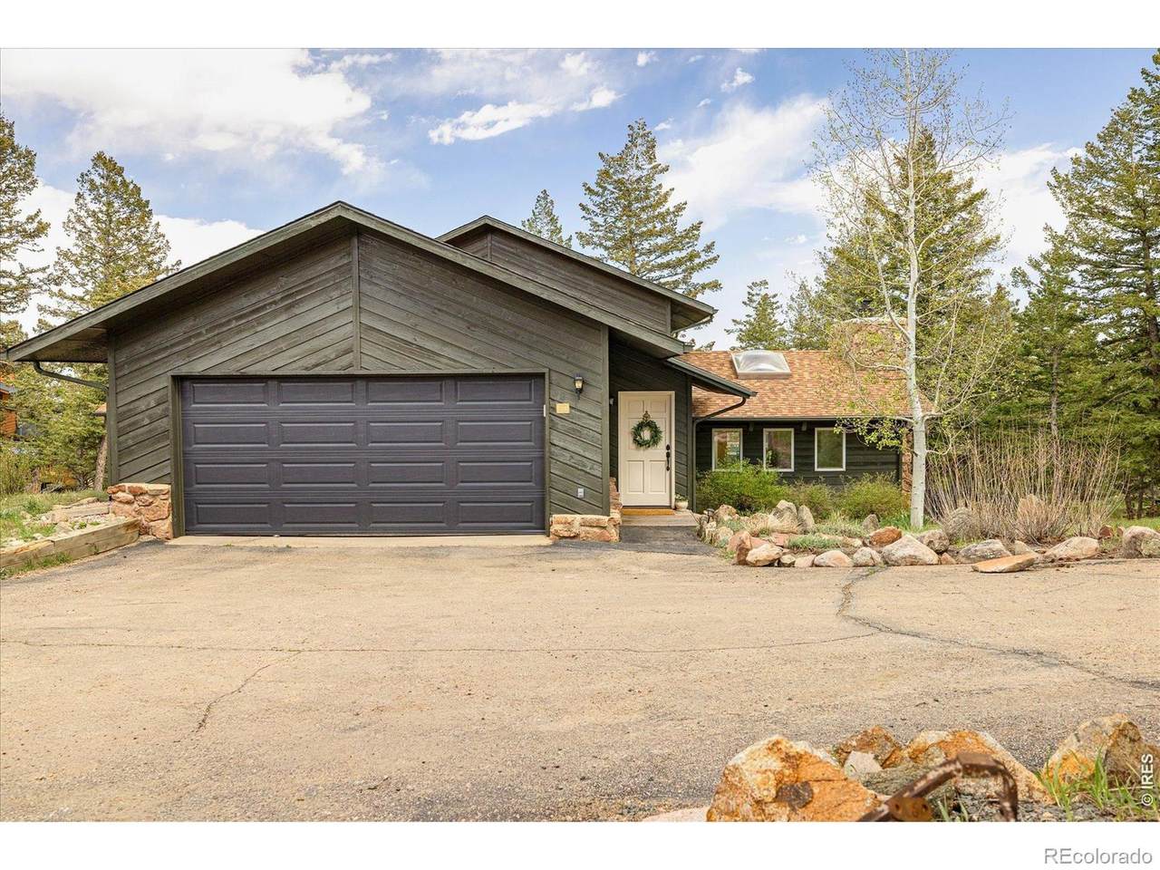 124 Deer Trail Circle - Photo 1