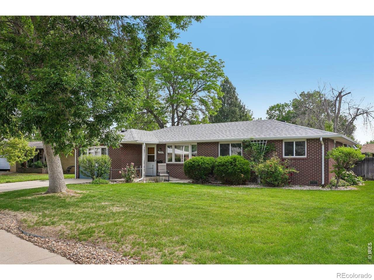 1208 Vivian Street - Photo 1