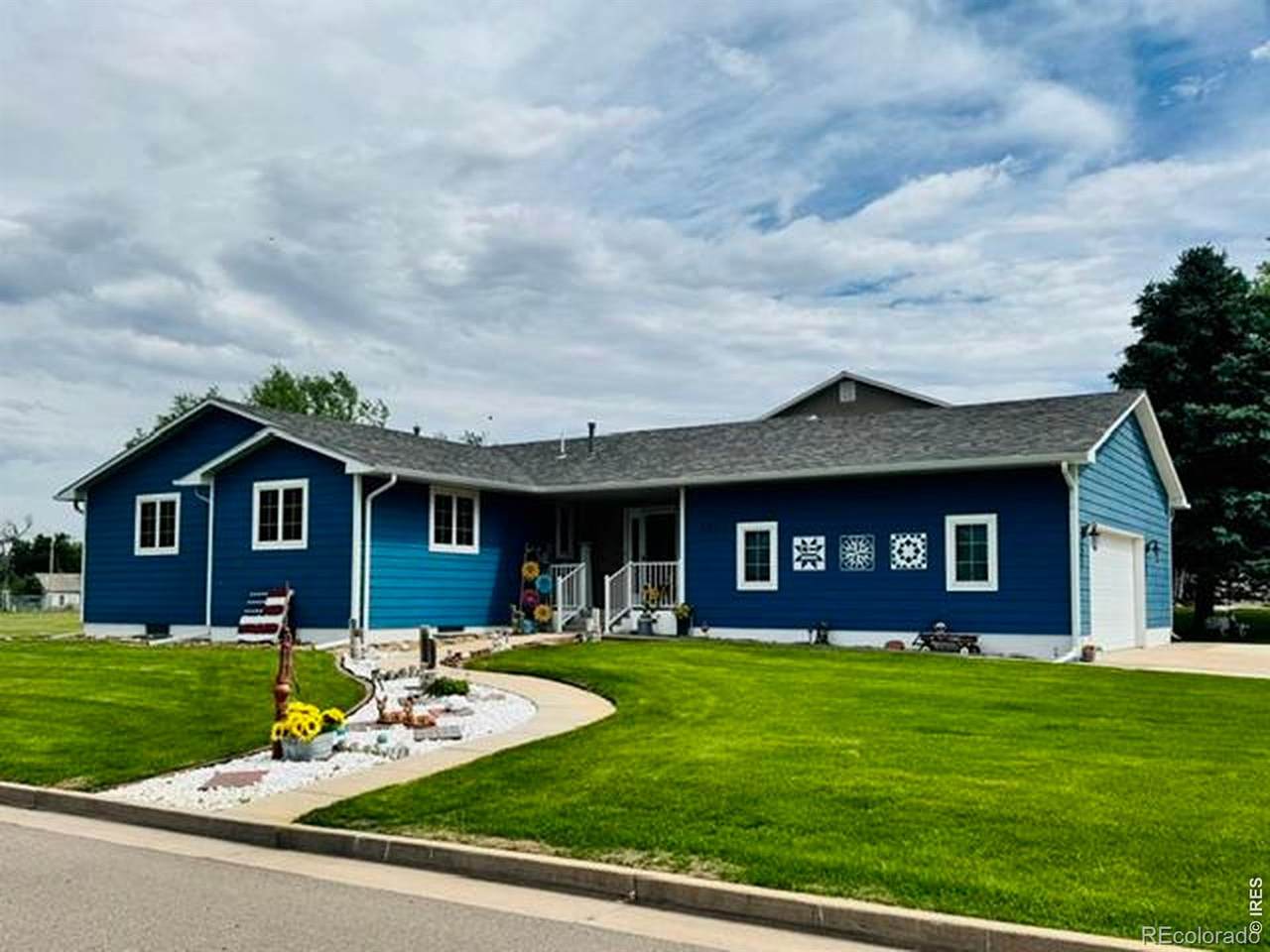 330 Grant Street - Photo 1
