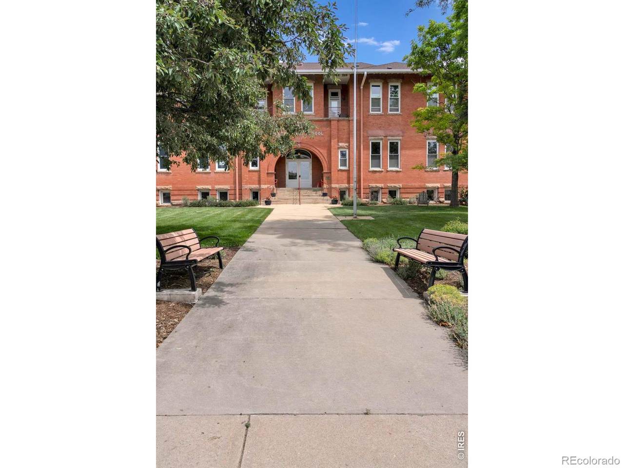 1215 Cedar Avenue - Photo 1