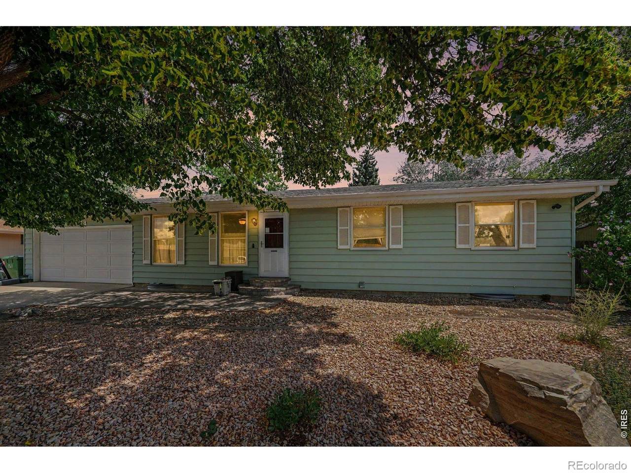 3954 Cottonwood Drive - Photo 1
