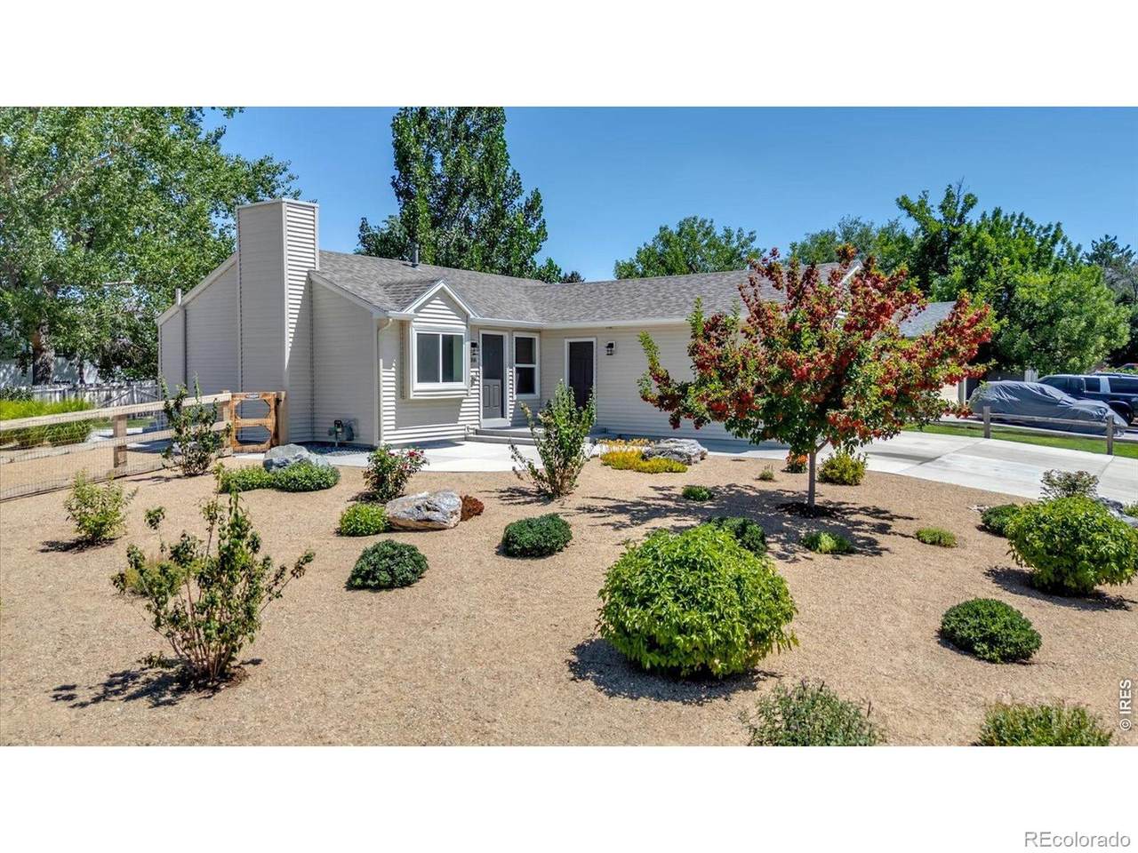 2058 Sumac Street - Photo 1
