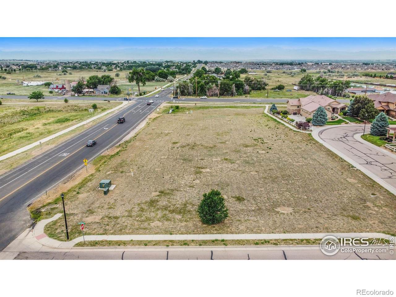 6006 Sable Avenue - Photo 1