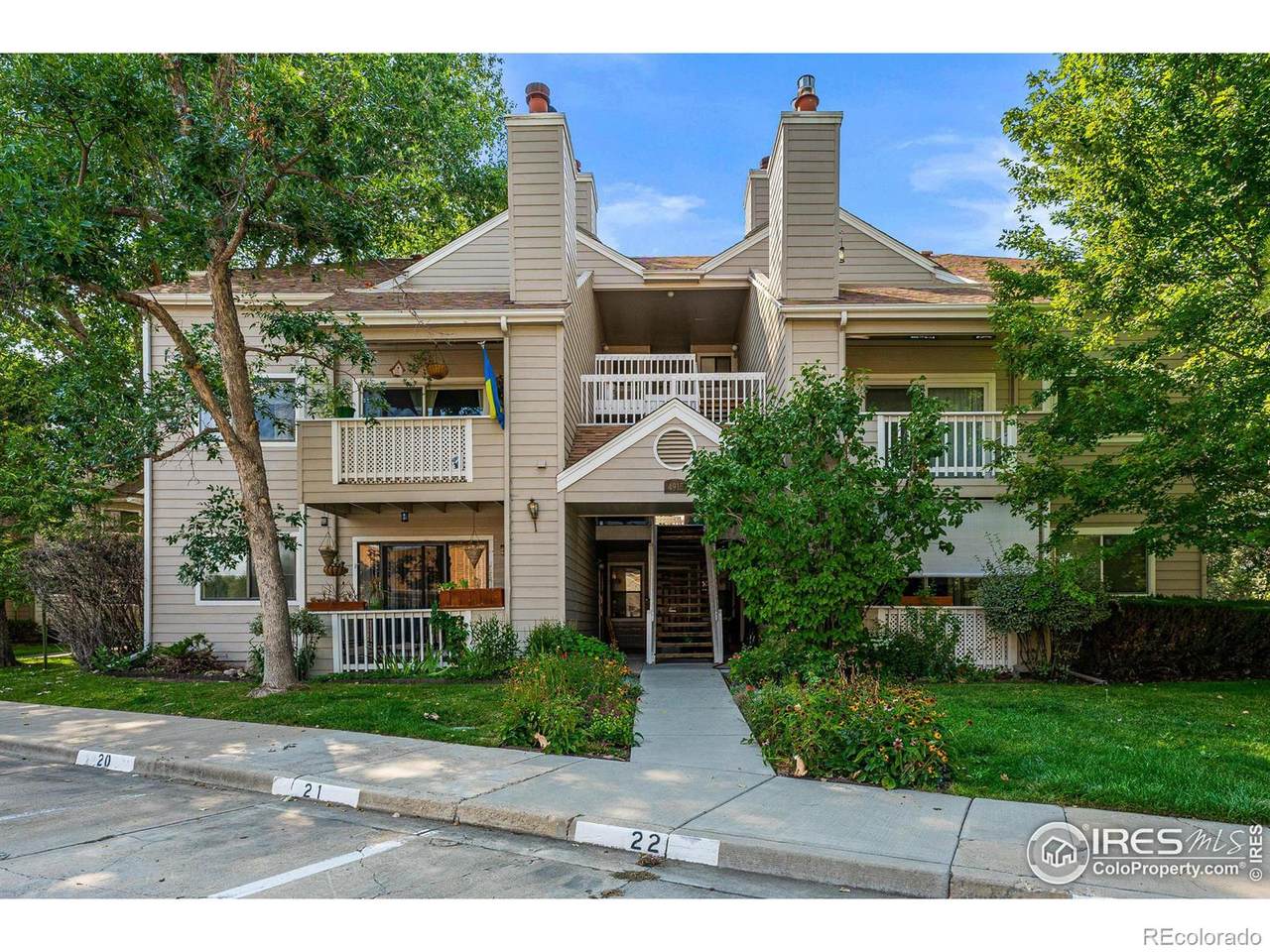 4915 Twin Lakes Road - Photo 1