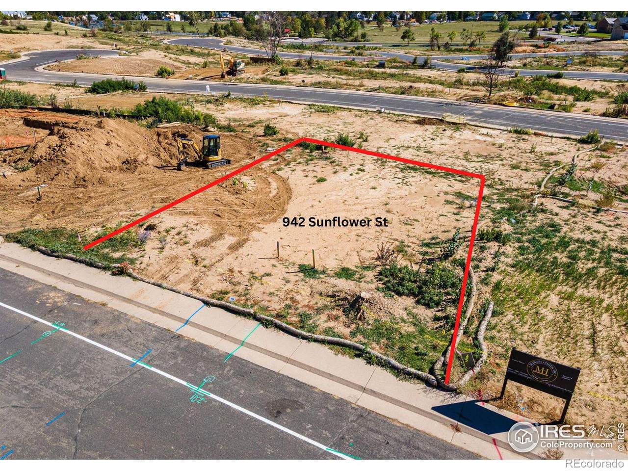 942 Sunflower Street - Photo 1