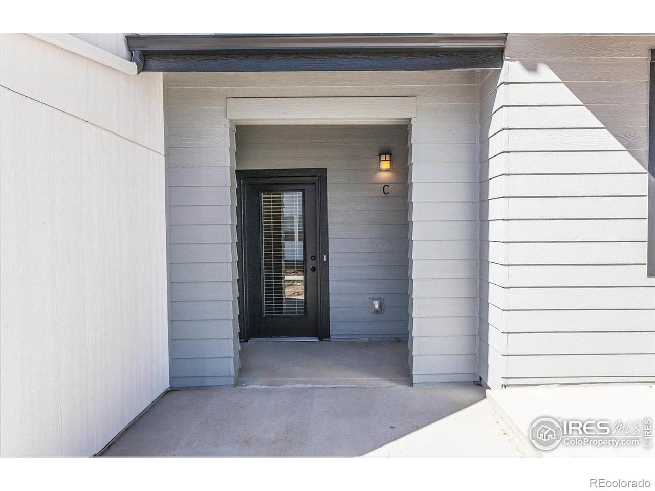 563 Vicot Way - Photo 1