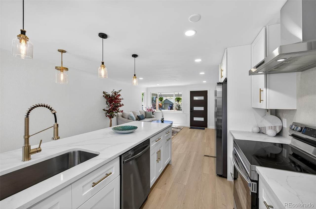 1856 Steele Street - Photo 1