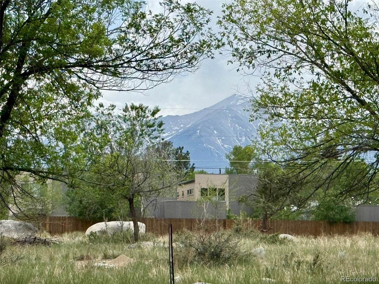 424 Arizona Street - Photo 1