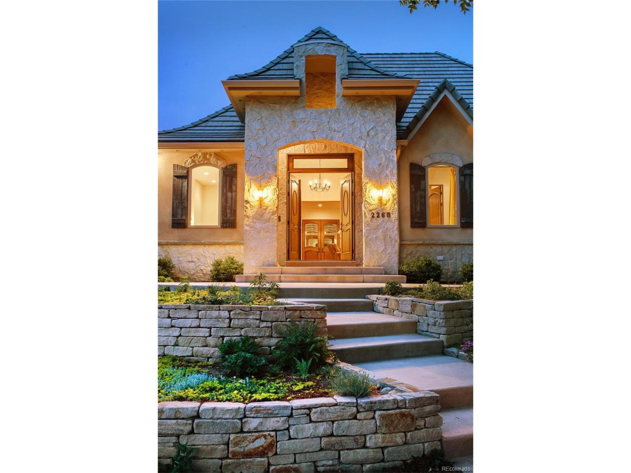2260 Cook Street - Photo 1