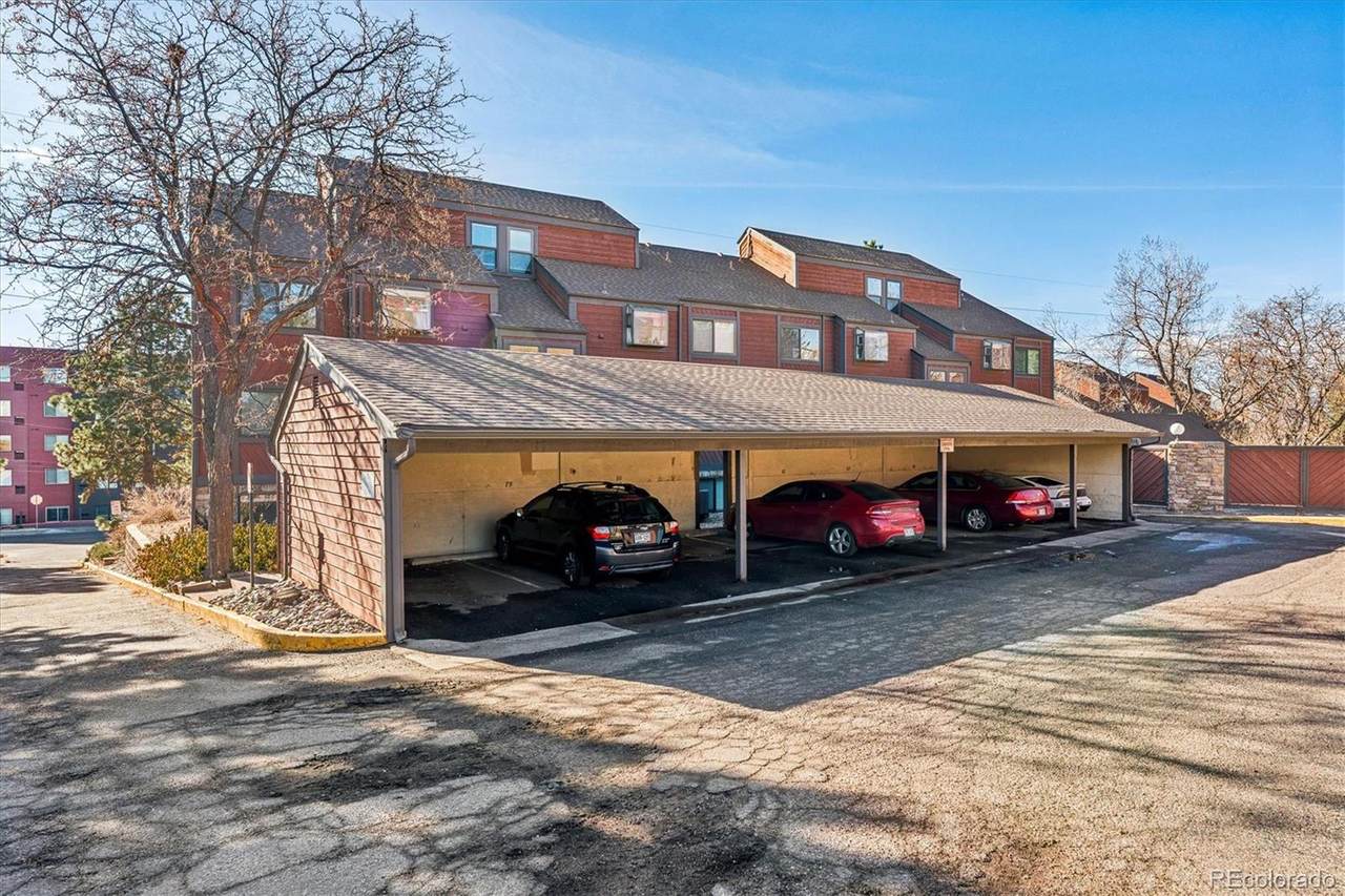 303 Lehow Avenue - Photo 1