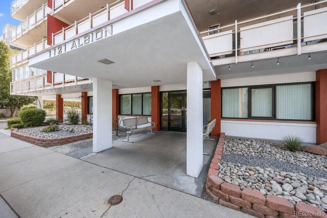 1121 Albion Street - Photo 1