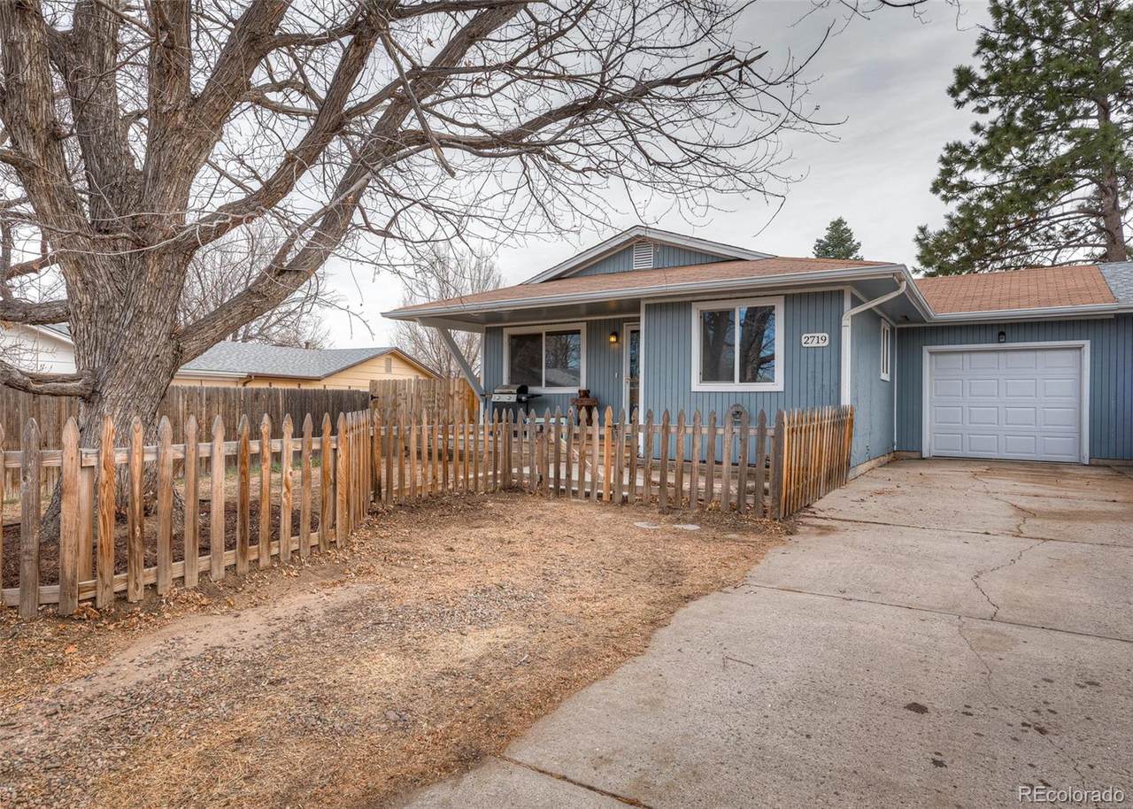 2719 Carmel Court - Photo 1