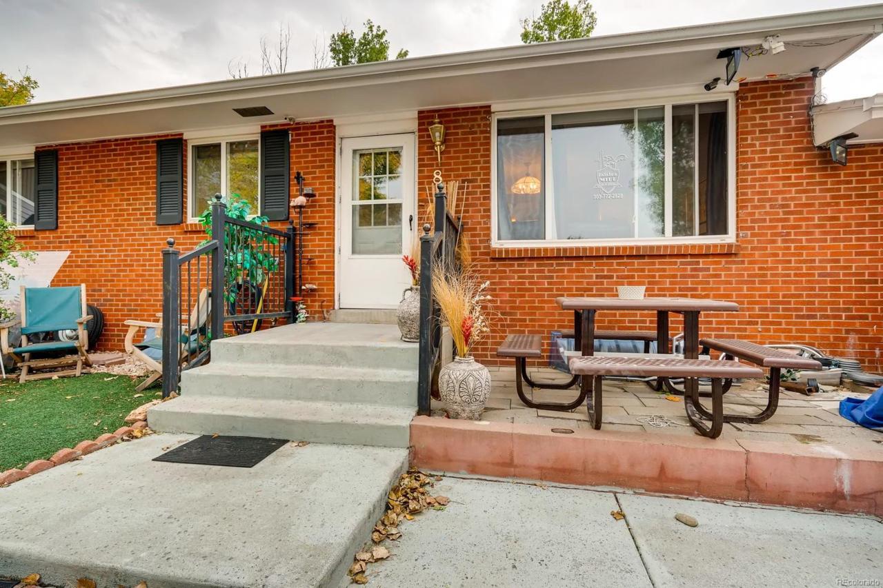 8 Barrow Place - Photo 1