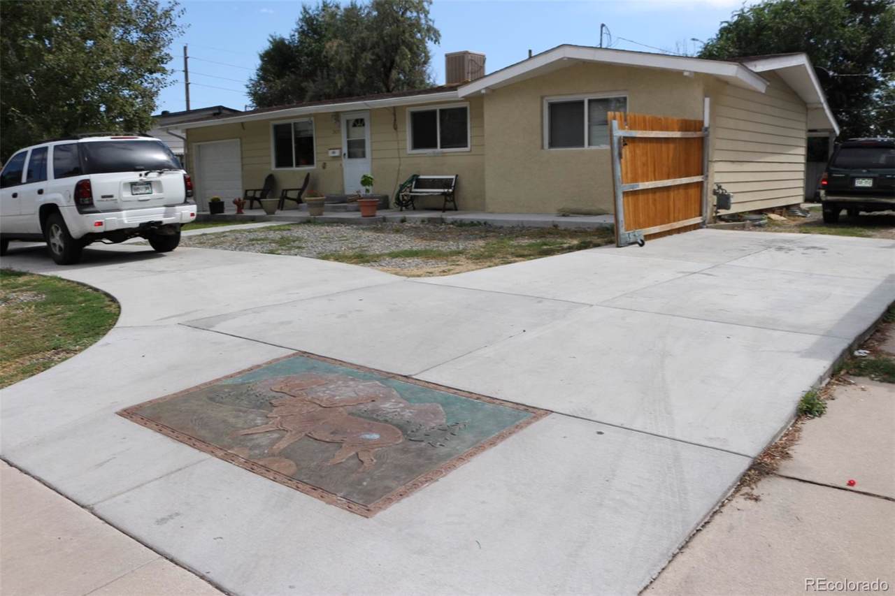 2420 Cottonwood Drive - Photo 1