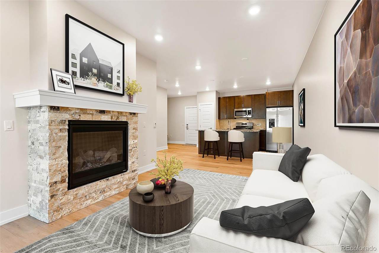 111 Clearwater Way - Photo 1