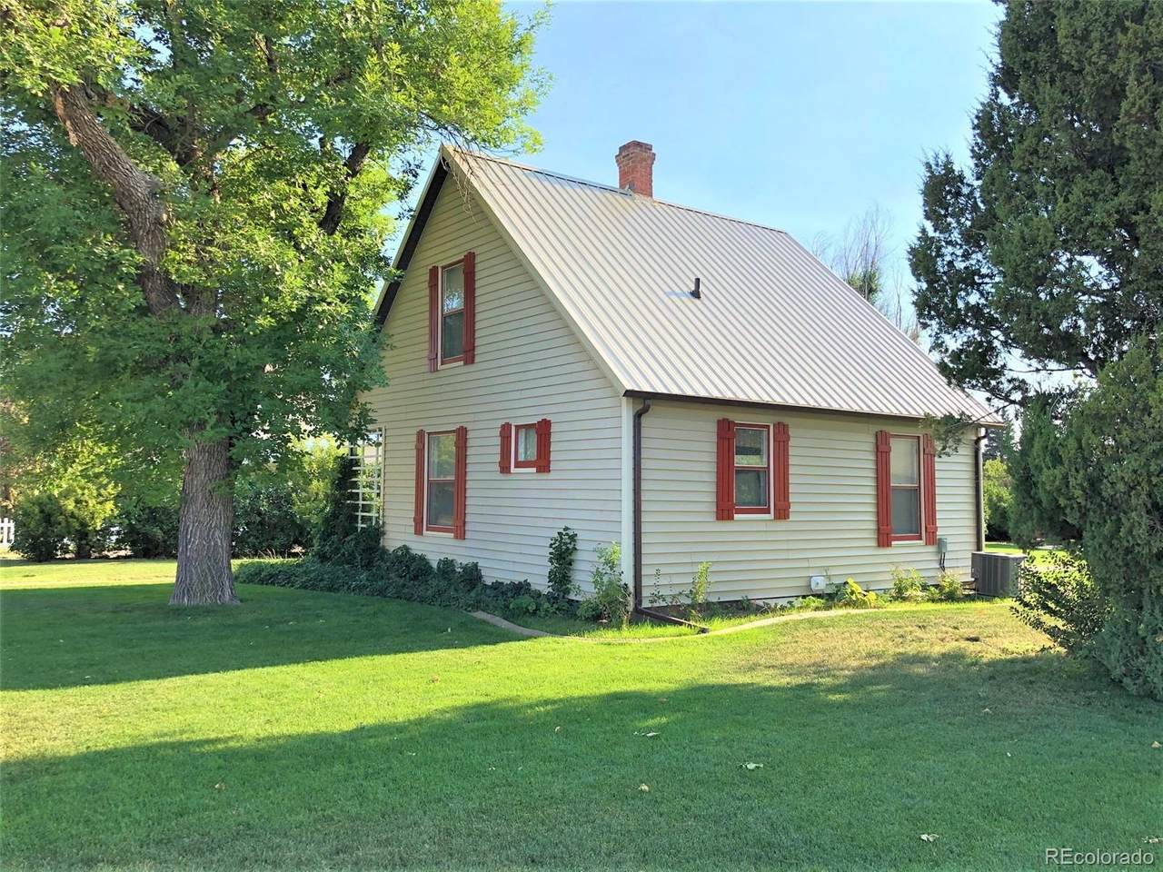 413 Loveland Avenue - Photo 1