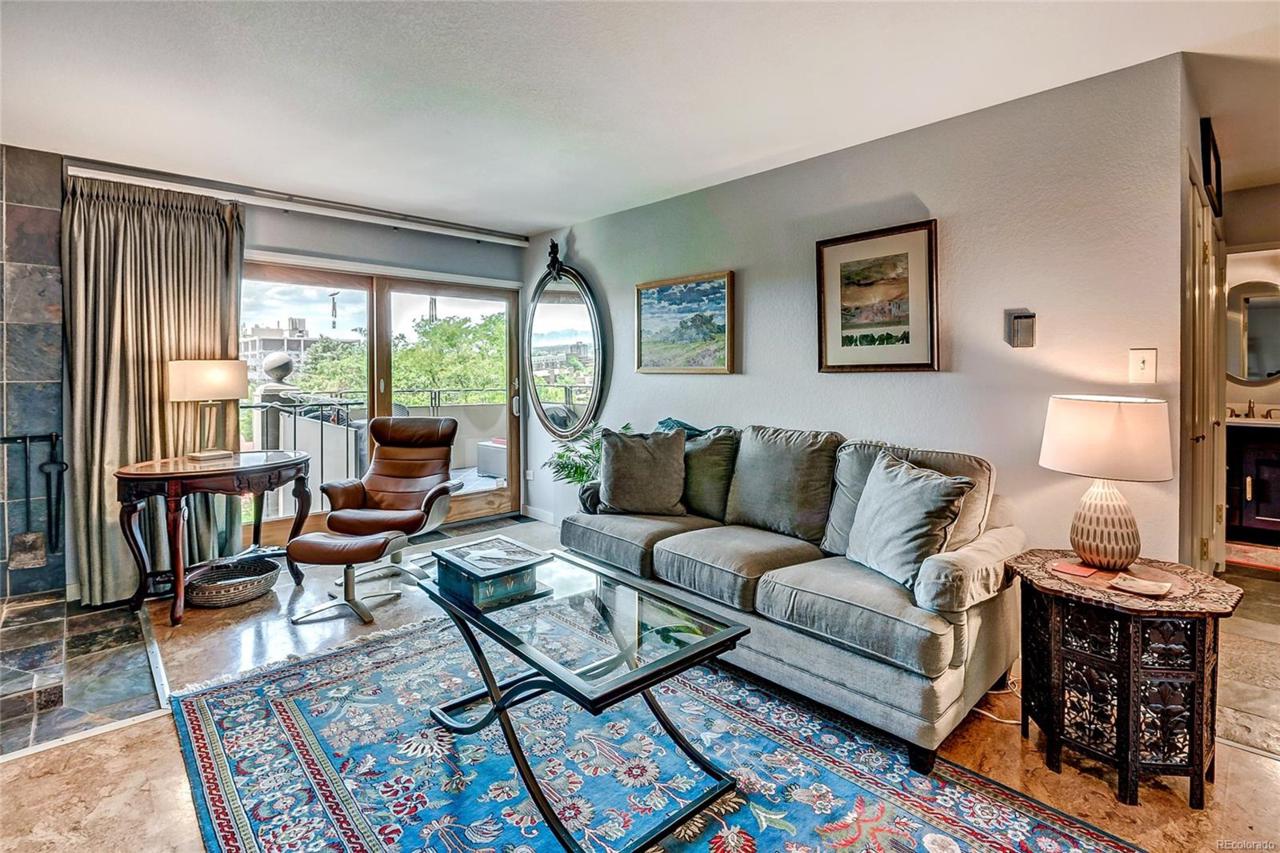 700 Washington Street - Photo 1