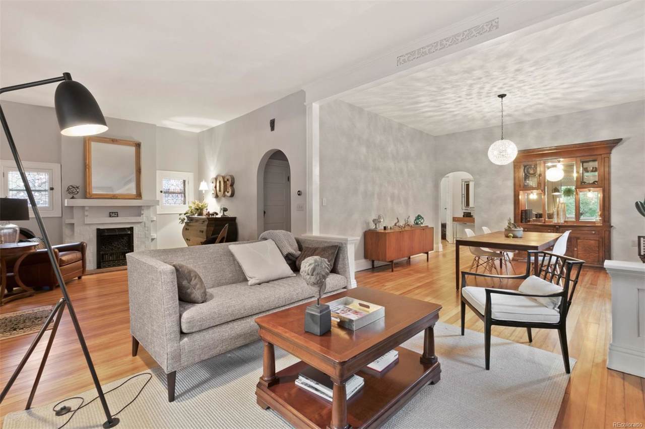 562 Pennsylvania Street - Photo 1