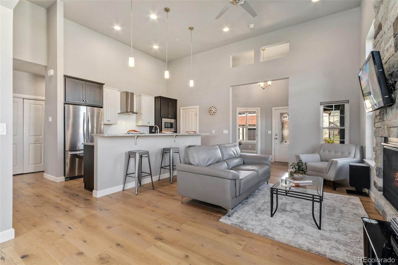 1012 Bella Vira Drive - Photo 1