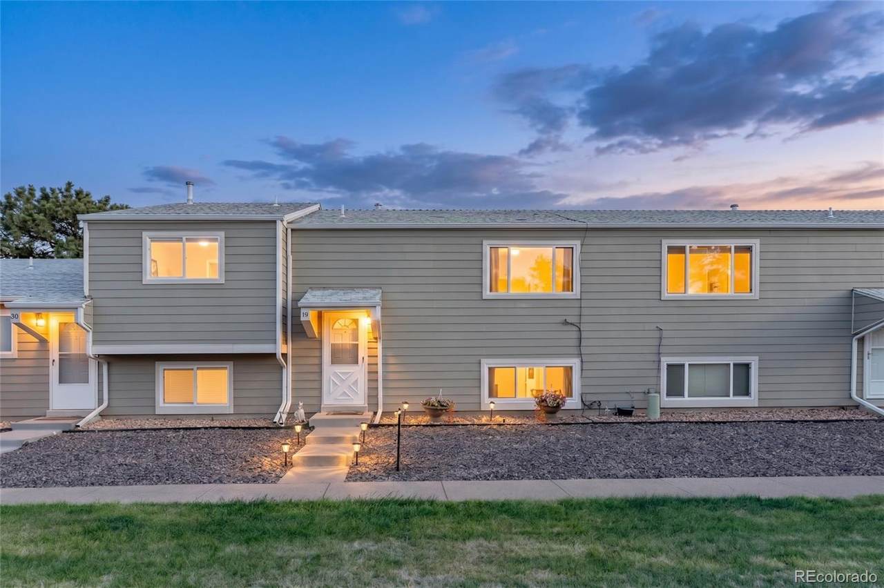 5711 92nd Avenue - Photo 1
