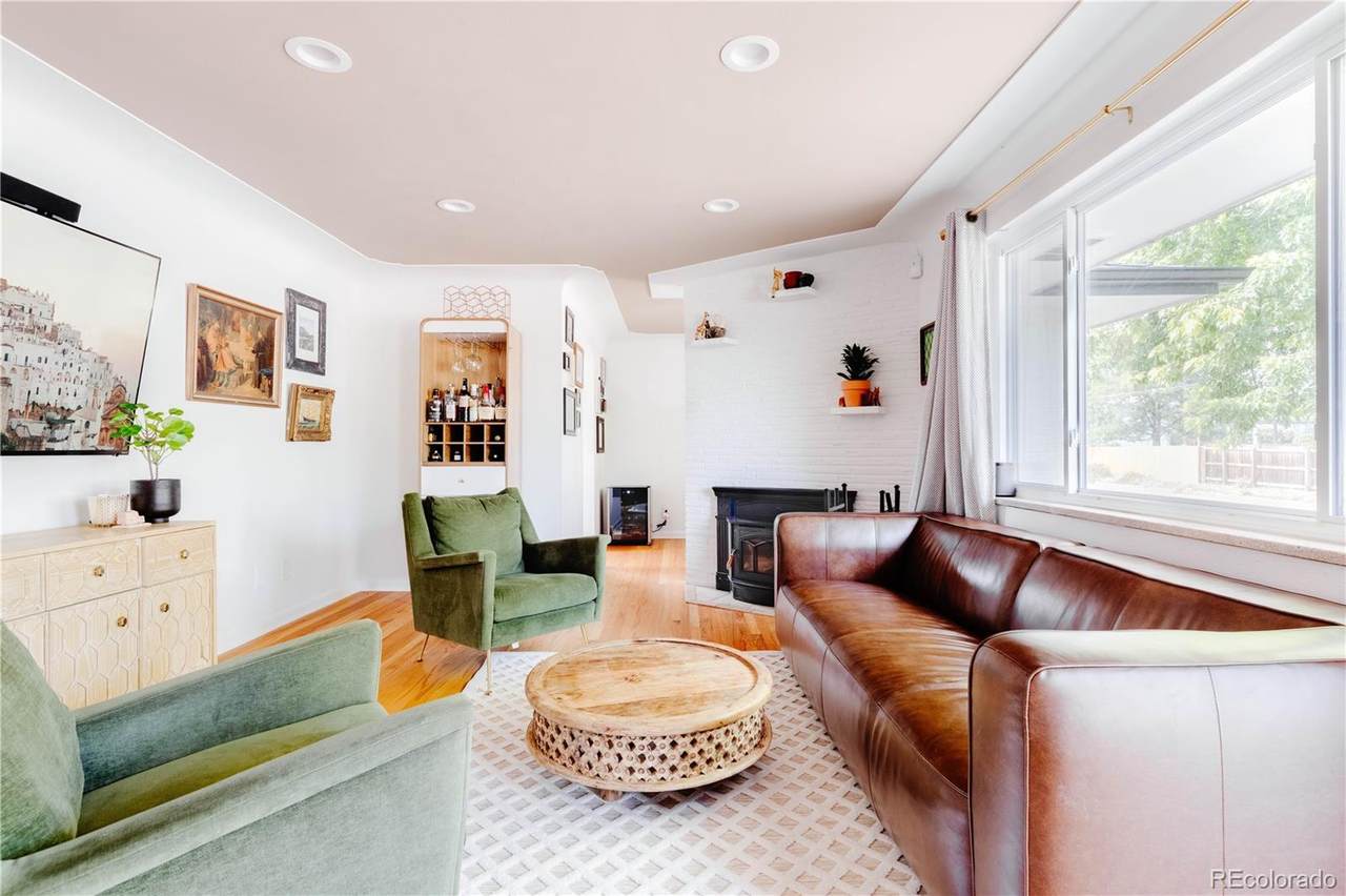 1830 Lee Street - Photo 1