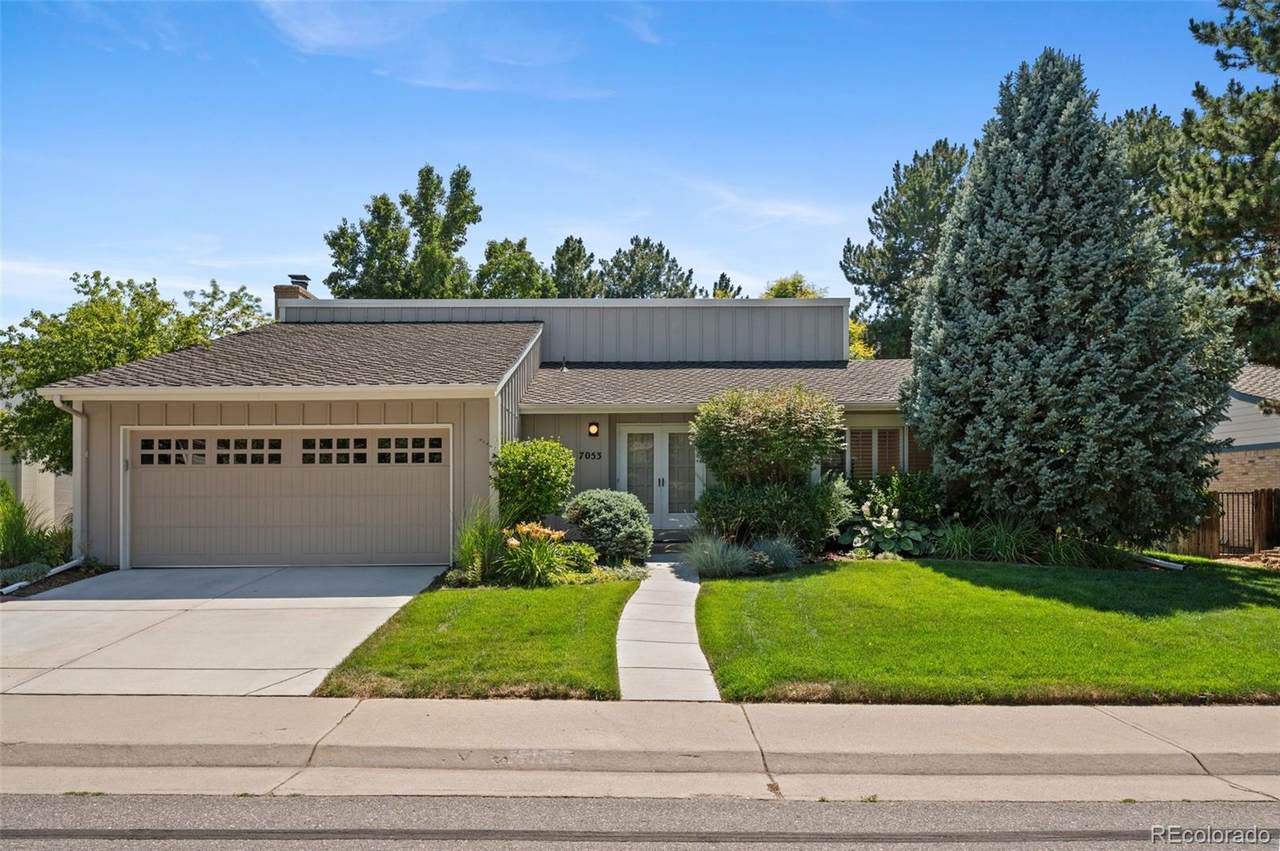 7053 Oneida Circle - Photo 1