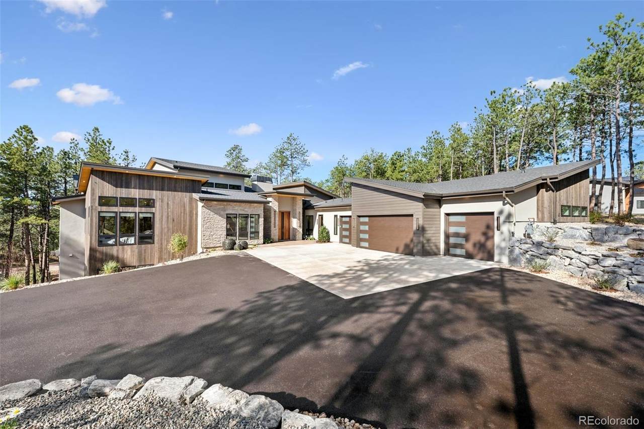 300 Grandwood Drive - Photo 1