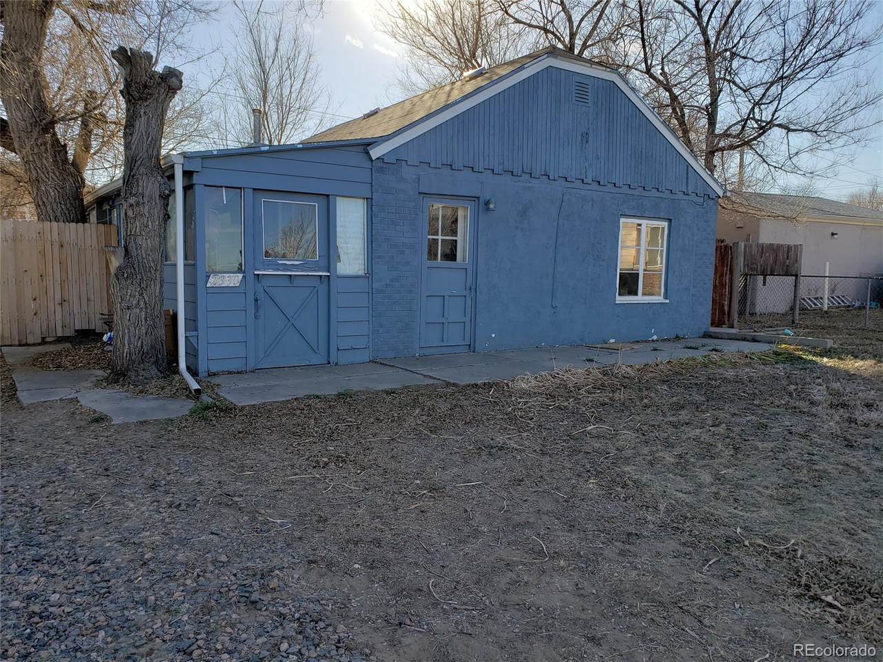 2330 Moffat Place - Photo 1