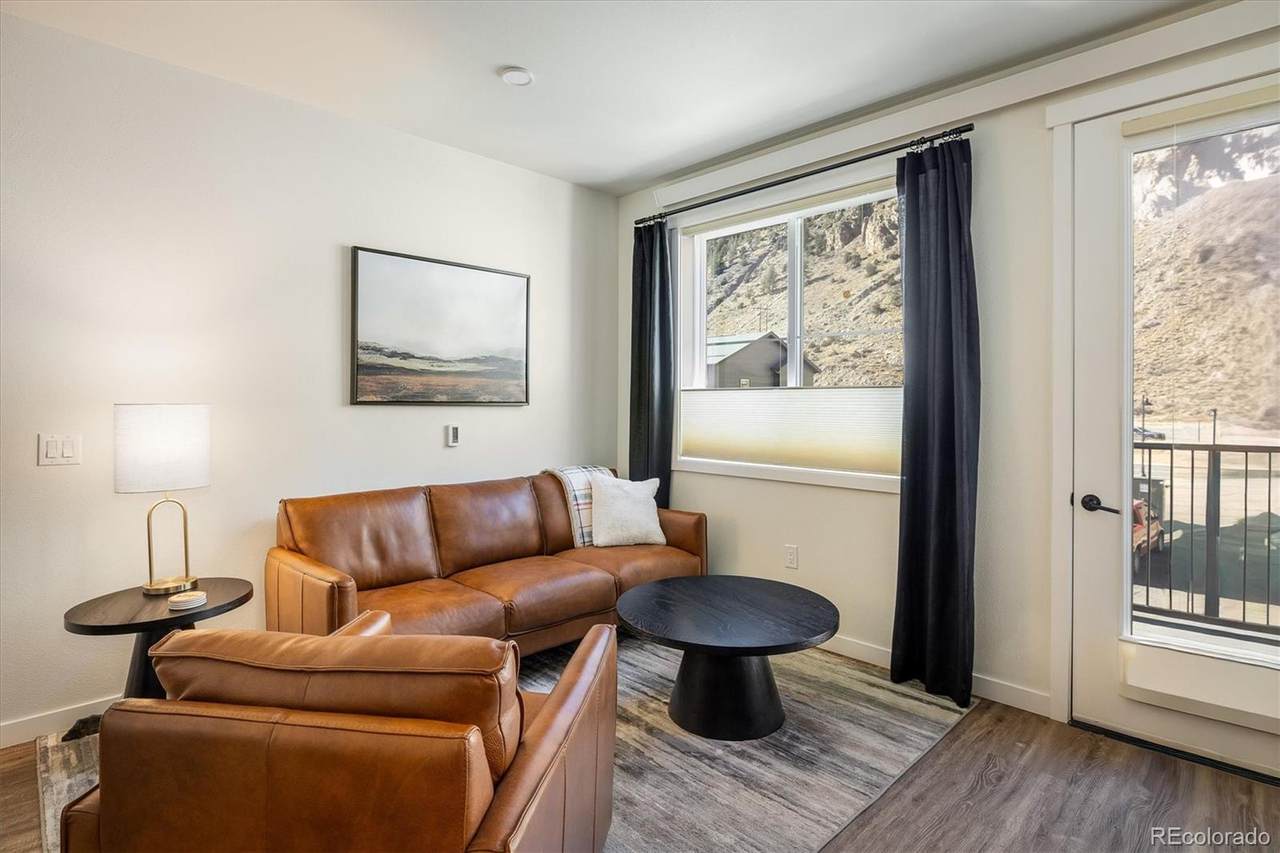 2121 Hummingbird Way - Photo 1