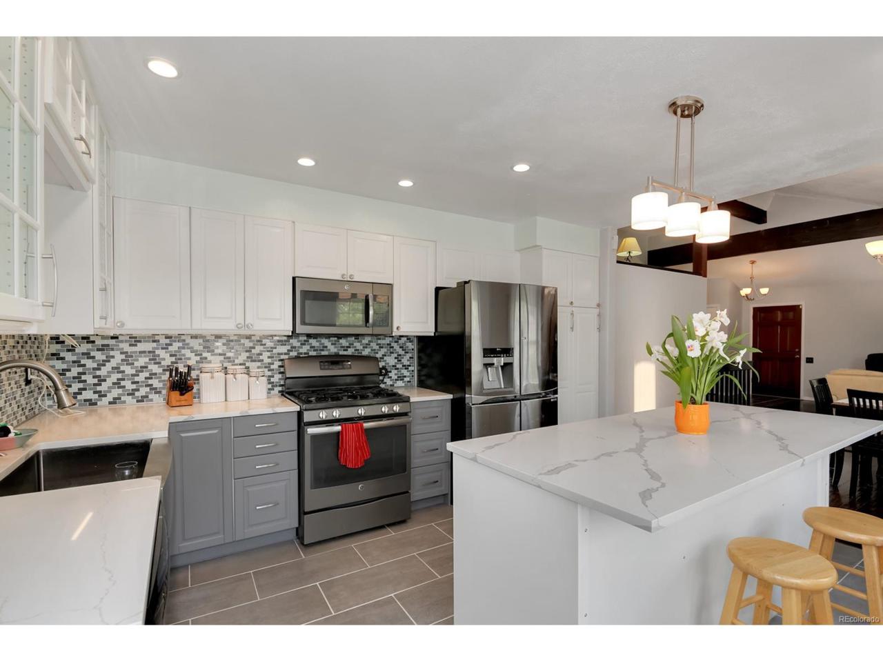 9947 King Street - Photo 1