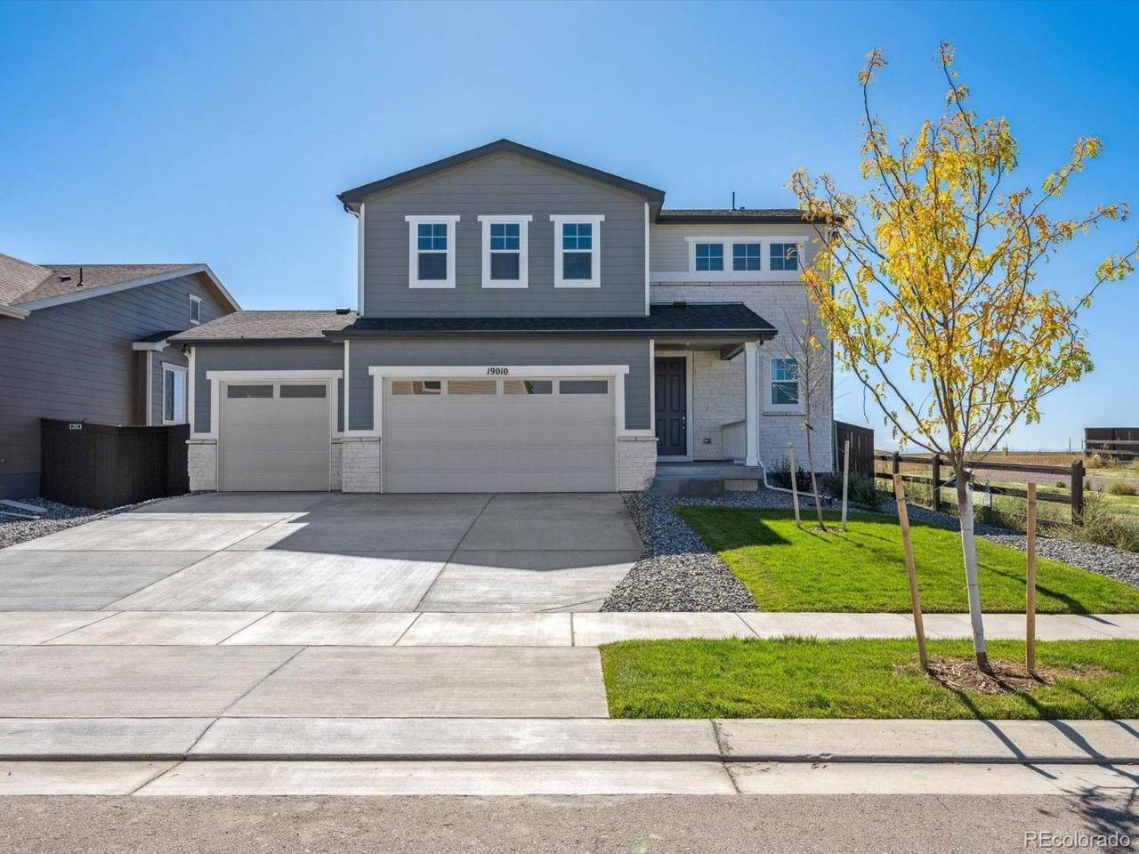 19010 96th Place - Photo 1