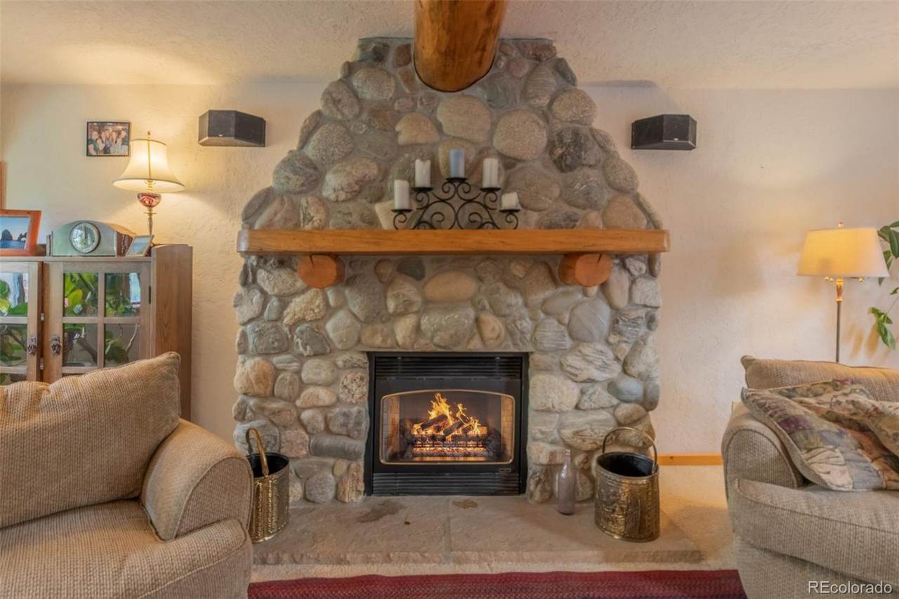 1020 Mountain Avenue - Photo 1