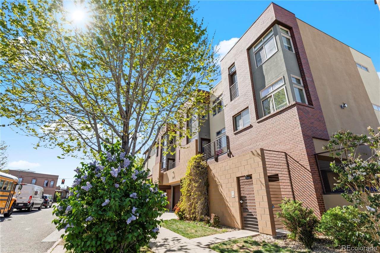 500 30th Street - Photo 1