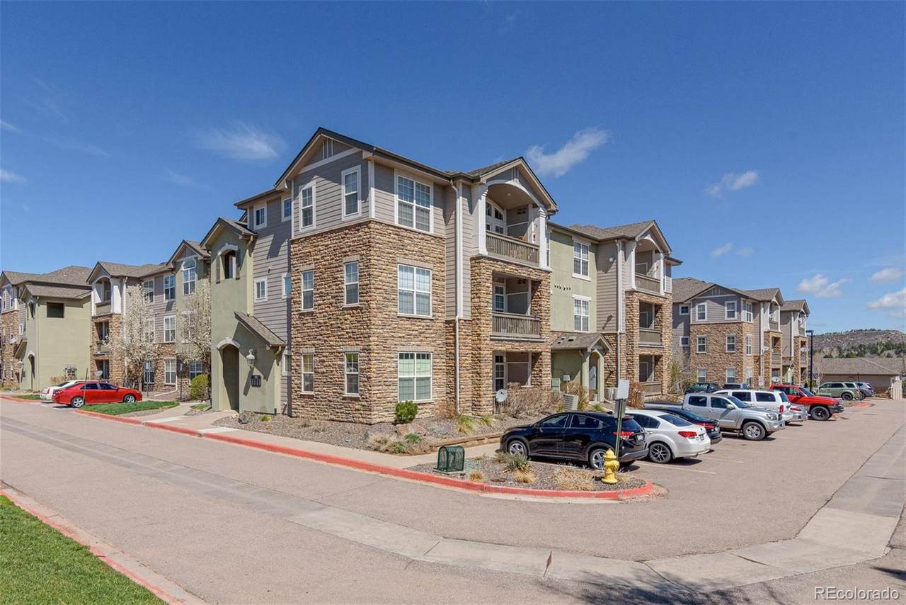 1561 Olympia Circle - Photo 1