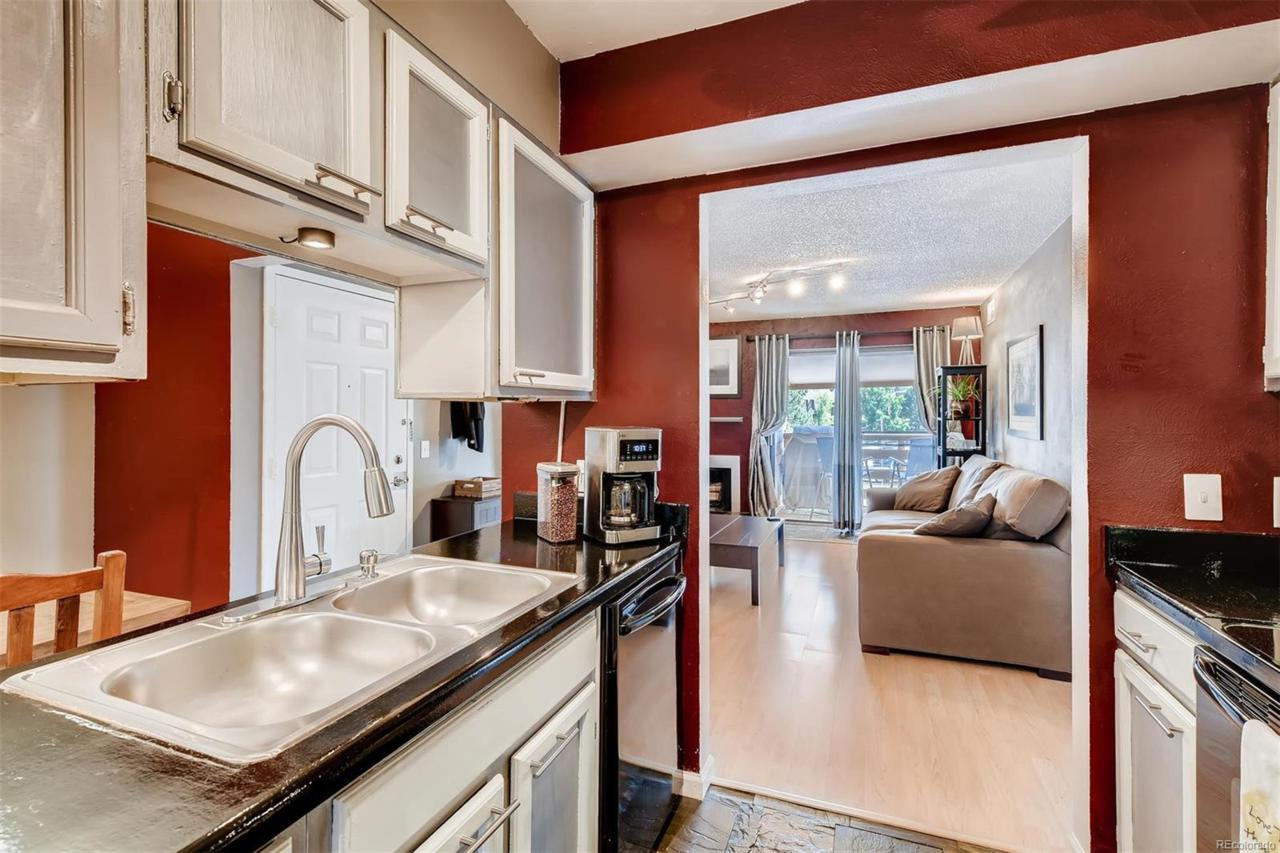 7665 Eastman Avenue - Photo 1