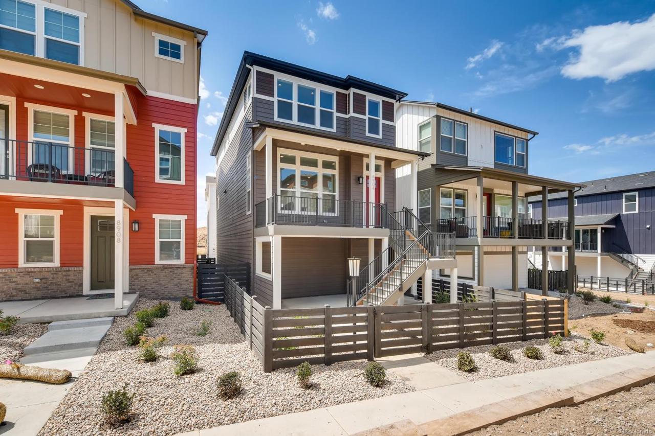 8904 Southurst Street - Photo 1