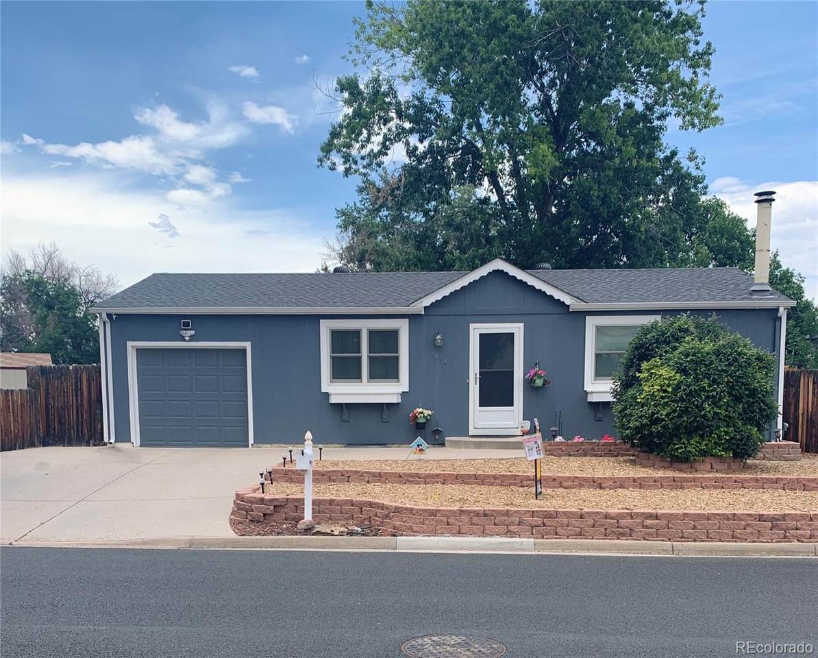 9571 104th Drive - Photo 1