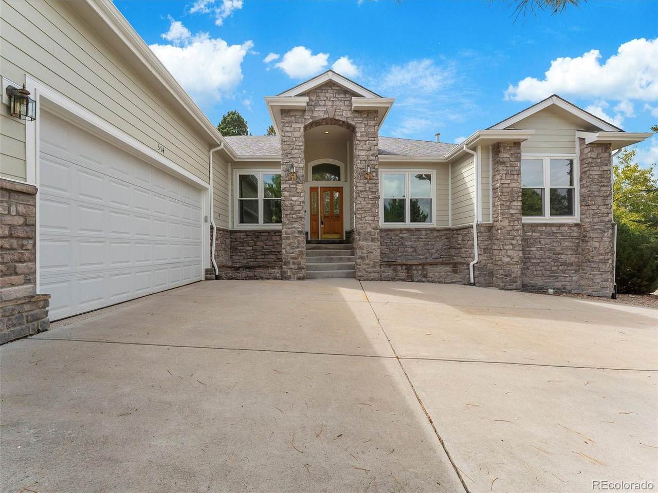 314 Pine Needle Way - Photo 1