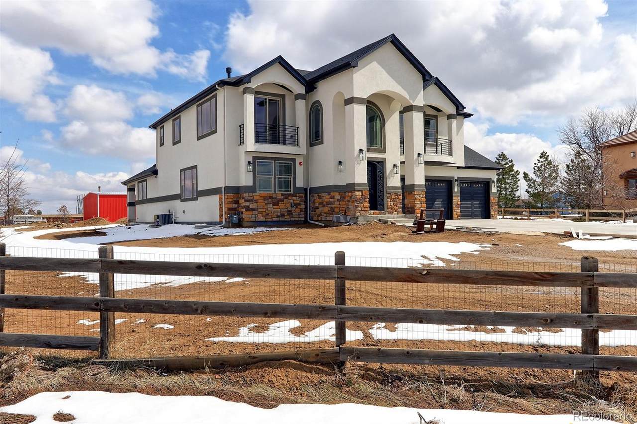 404 Hunter Court - Photo 1