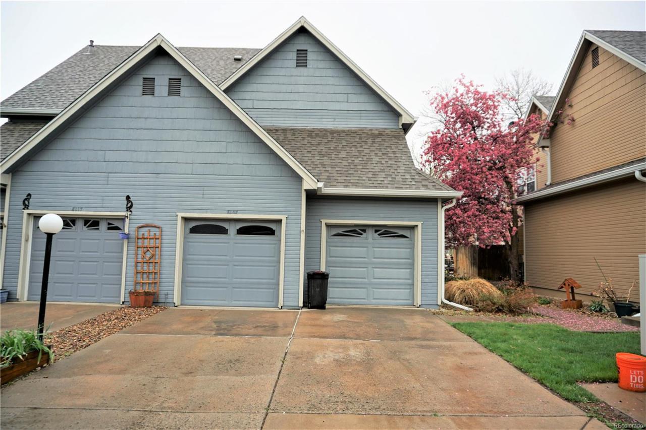 8107 90th Drive - Photo 1