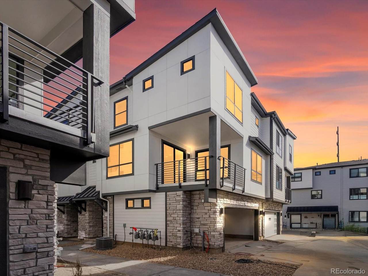 2060 Holly Street - Photo 1