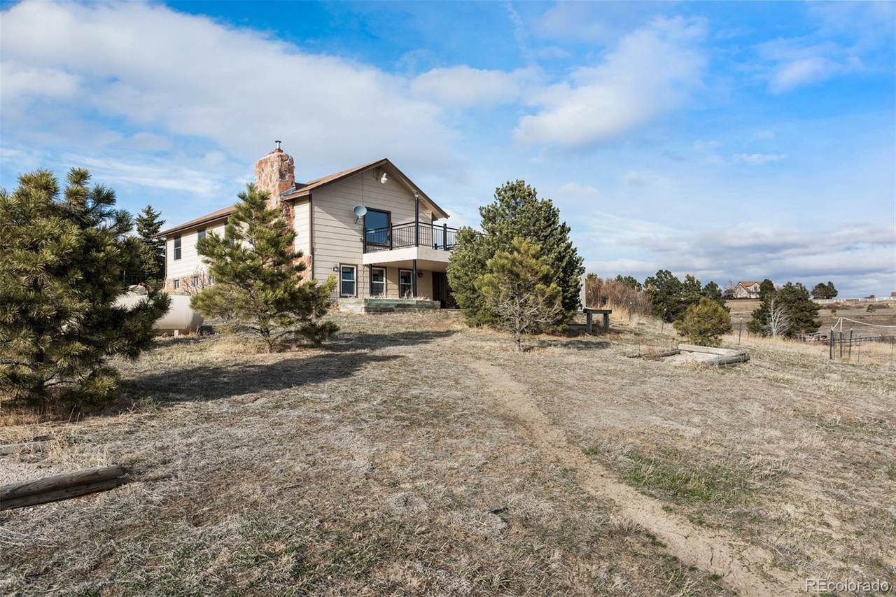 940 Pinewicket Way - Photo 1