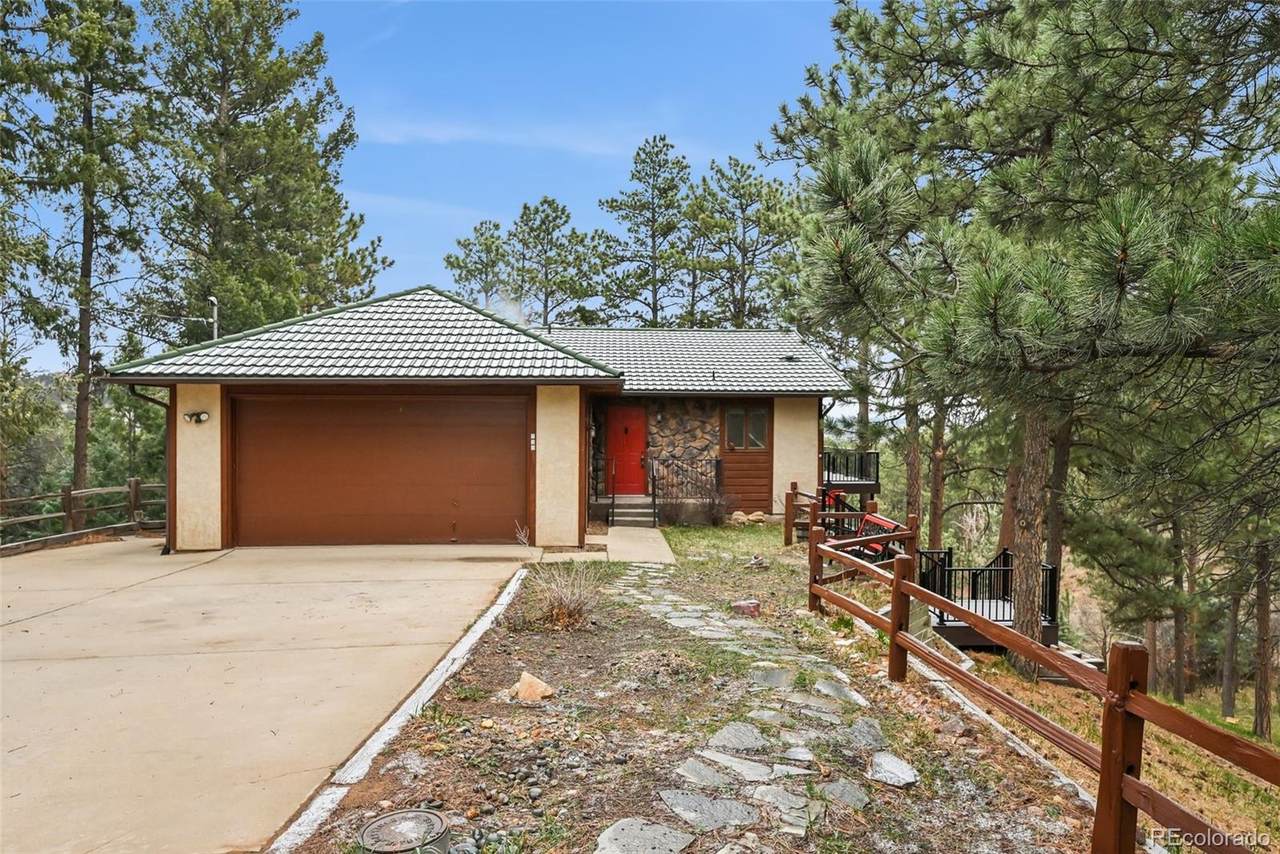 723 Eaton Road - Photo 1